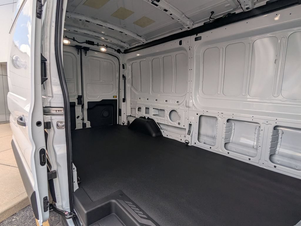 New 2026 Ford Transit 250 148 Medium Roof Extended AWD image 12