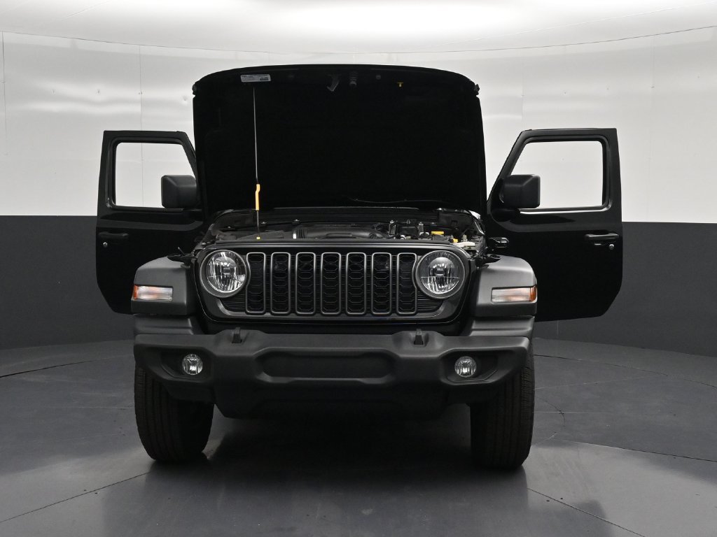 Used 2026 Jeep Wrangler Sport AWD/4WD image 32