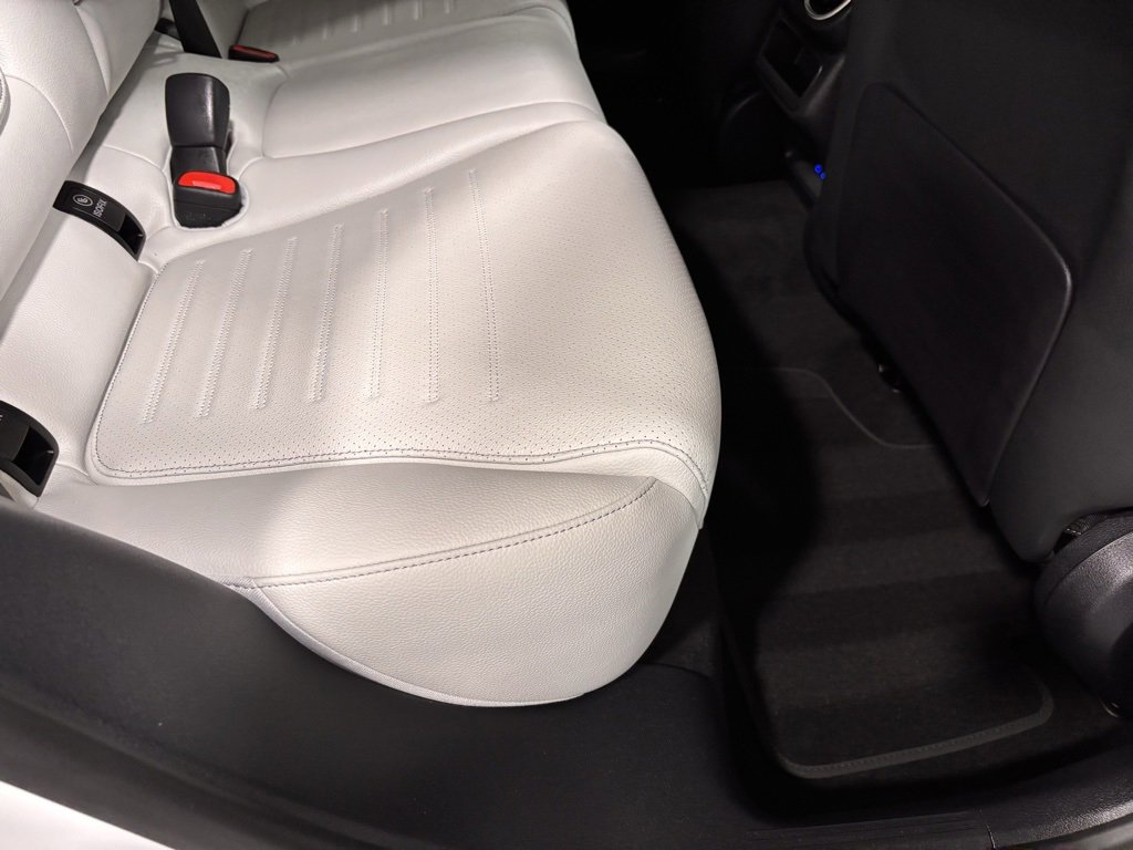 Used 2026 Mercedes-Benz GLC 300 4MATIC image 23