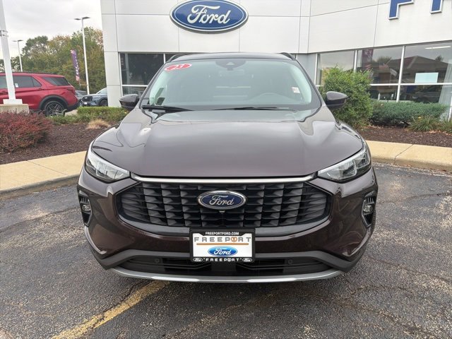 Certified 2023 Ford Escape Platinum image 2