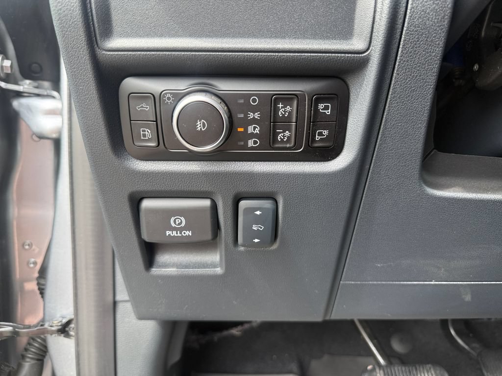 Used 2025 Ford F150 Lariat w/ Equipment Group 501A Mid AWD/4WD image 21