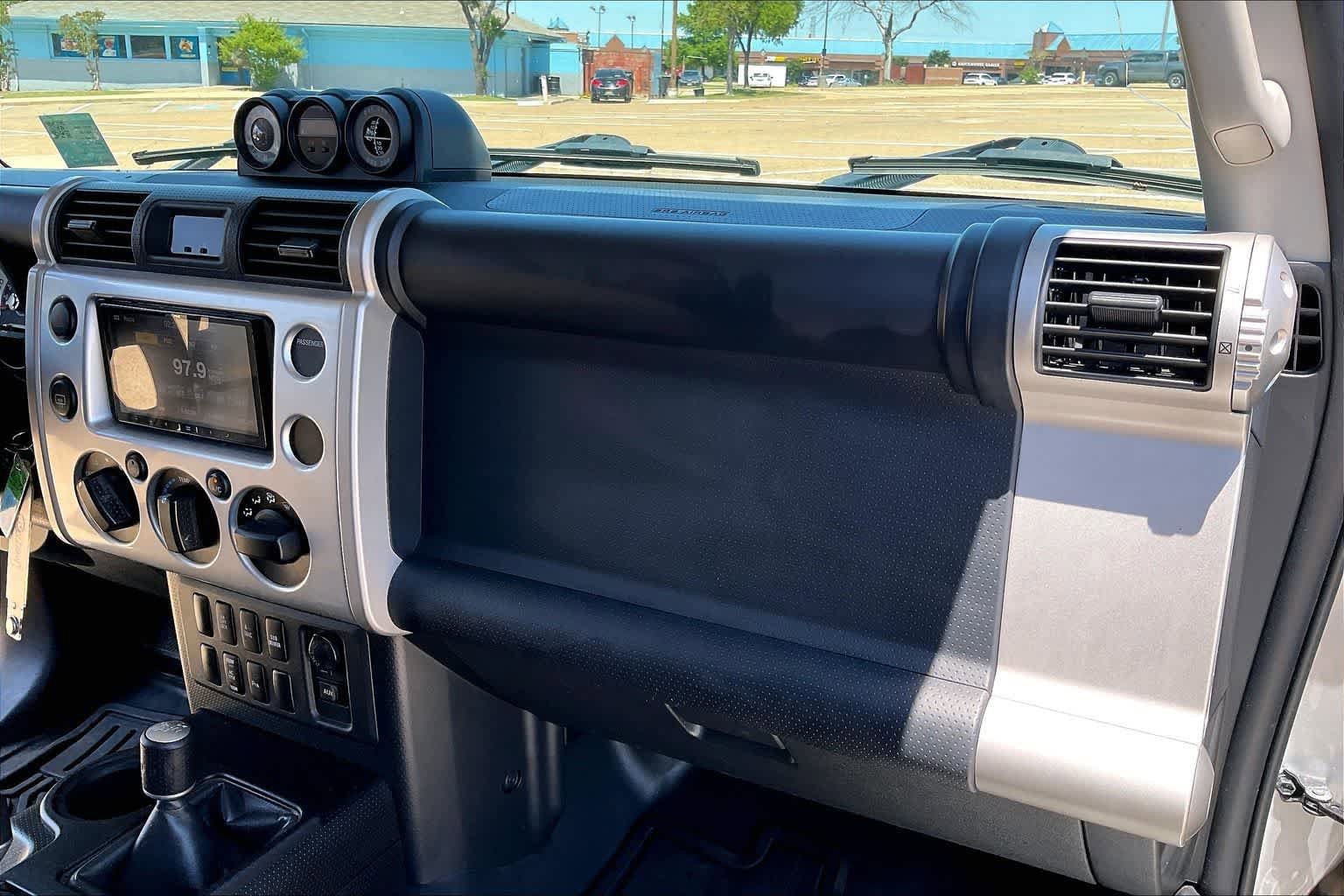 Used 2008 Toyota FJ Cruiser 4WD image 23