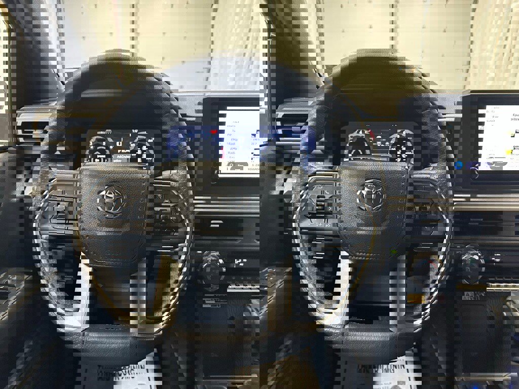 Used 2025 Toyota 4Runner TRD Off-Road image 18