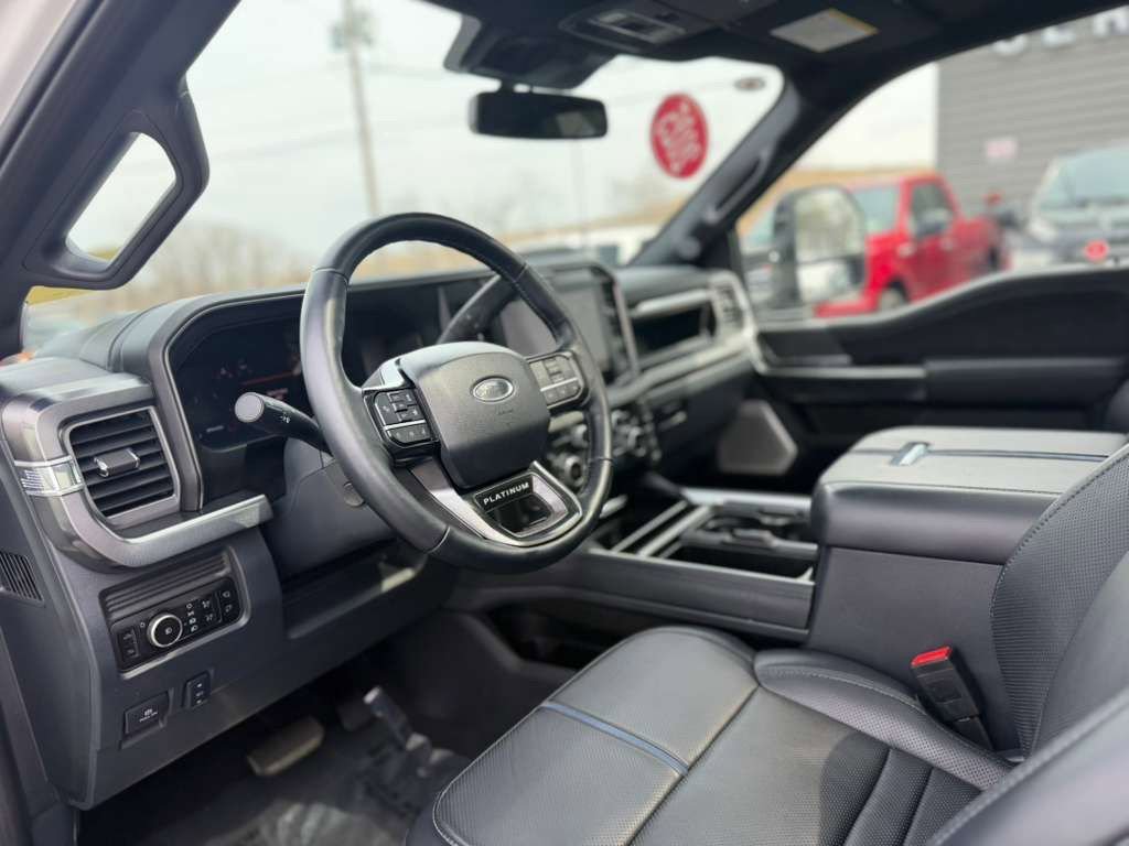 Used 2025 Ford F350 Platinum image 10