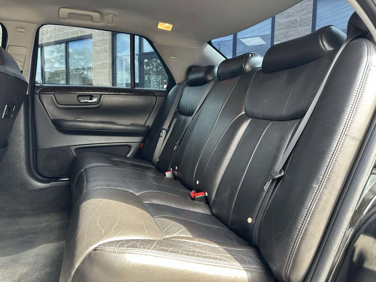 Used 2011 Cadillac DTS Limousine image 50