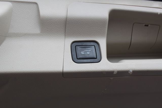 Used 2019 GMC Acadia Denali w/ Technology Package FWD image 6
