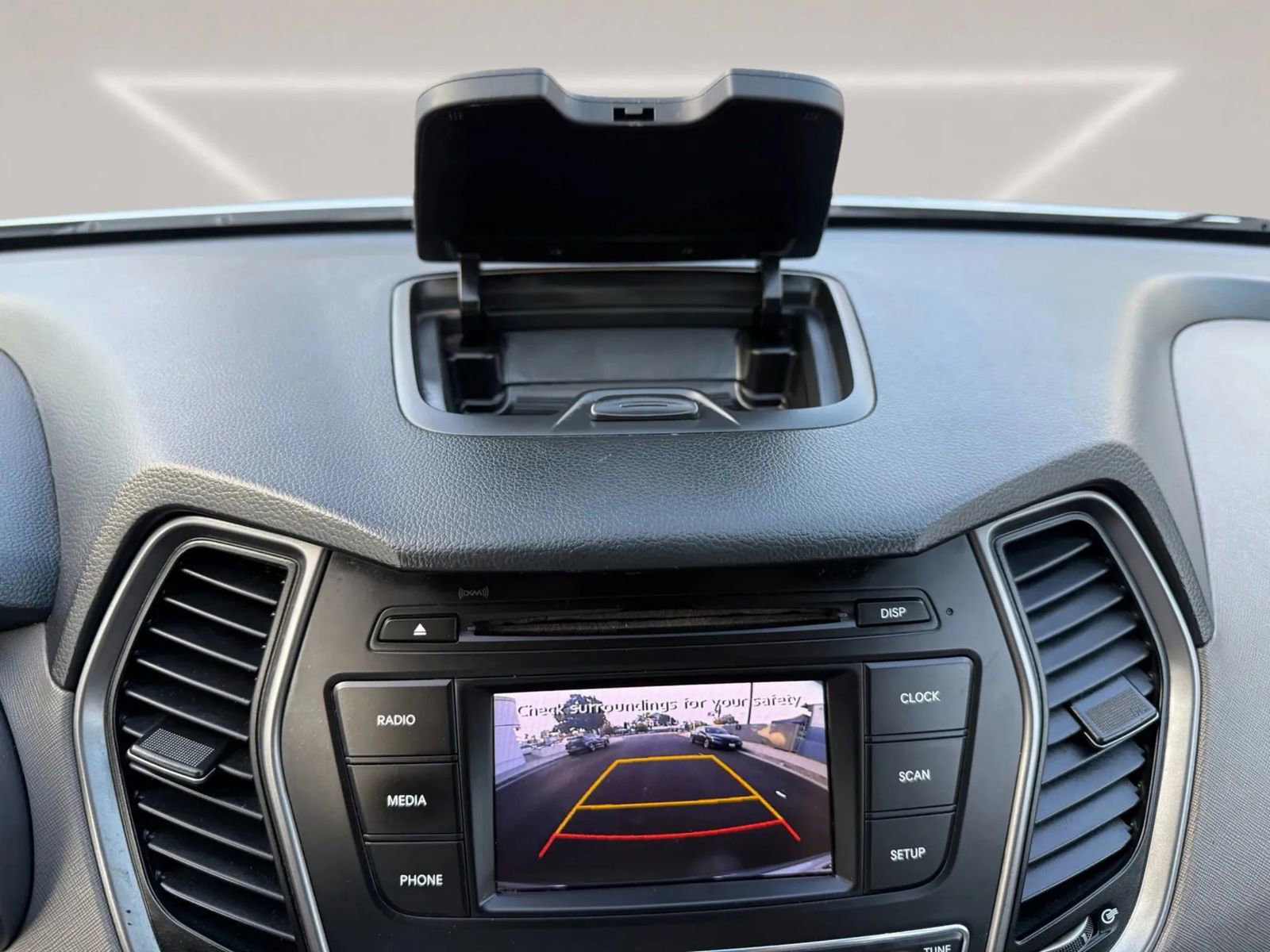 Used 2017 Hyundai Santa Fe Sport image 15