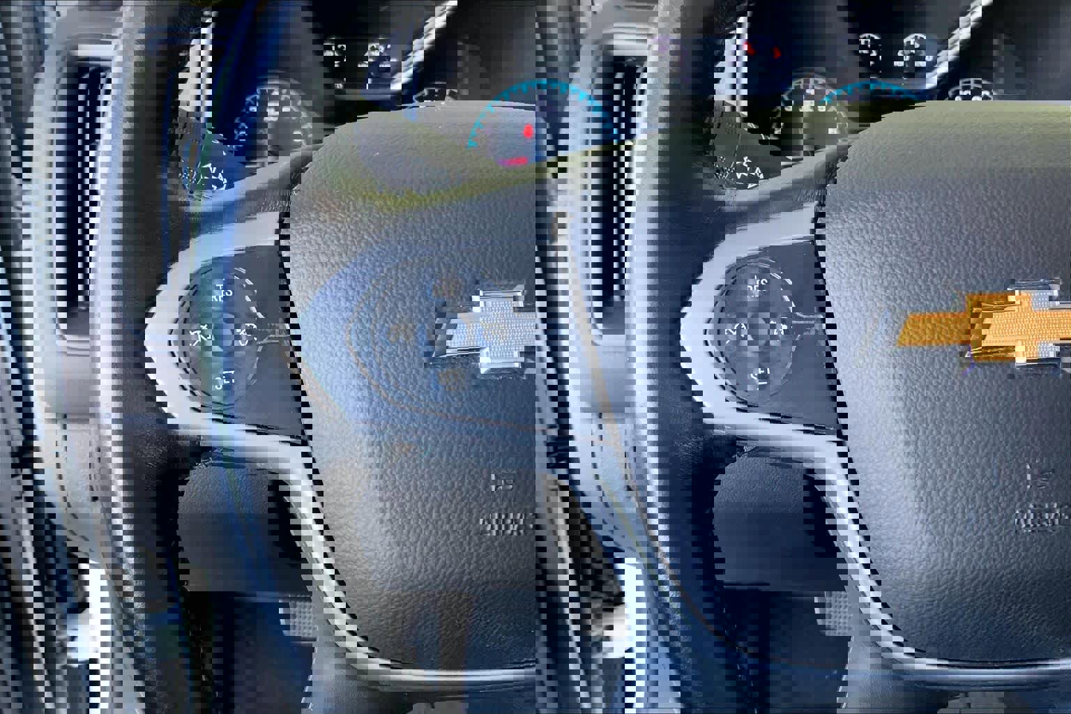 Used 2022 Chevrolet Colorado LT w/ Chrome Appearance Package image 22