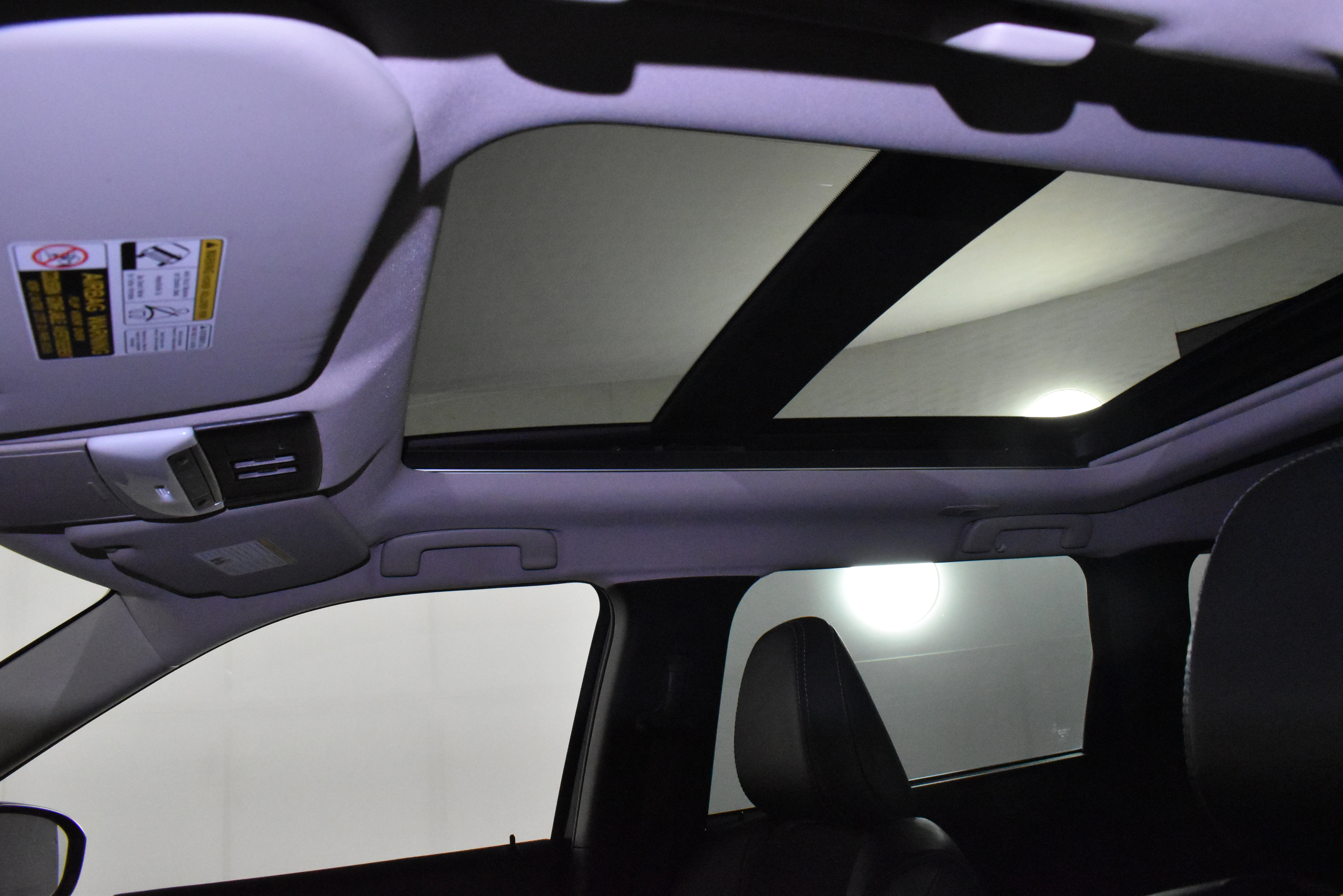 Used 2023 Mitsubishi Outlander SE image 39