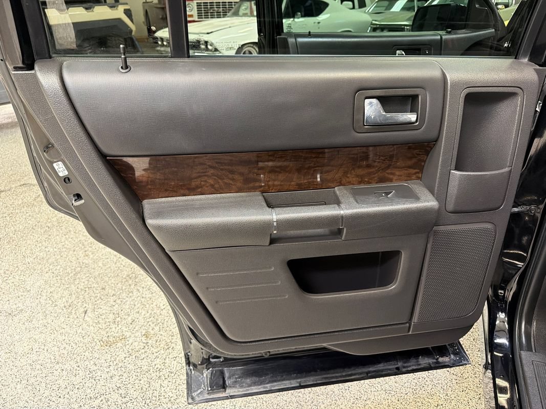 Used 2016 Ford Flex Limited FWD image 35