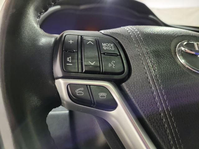 Used 2016 Toyota Highlander XLE image 30