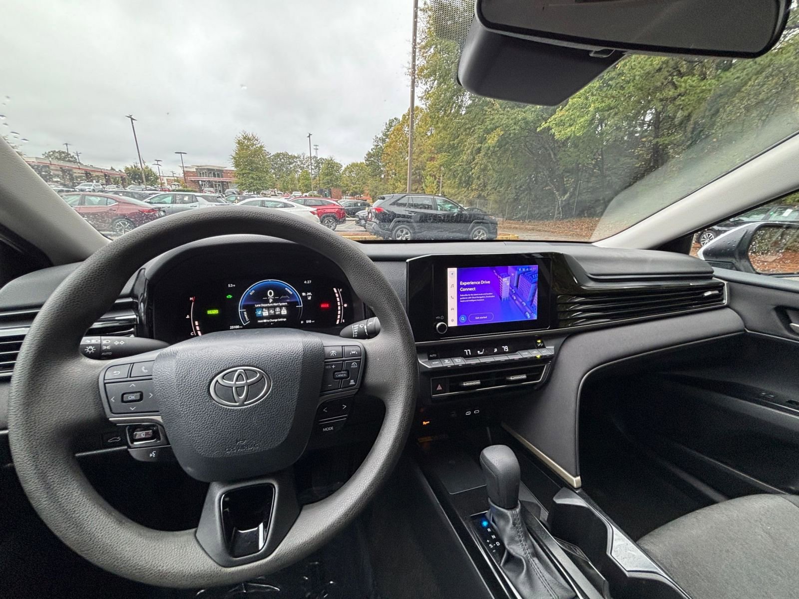 Used 2025 Toyota Camry LE image 33