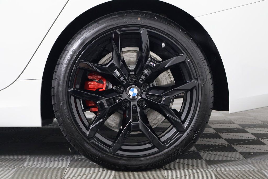 New 2026 BMW 330i Sedan w/ M Sport Package image 10