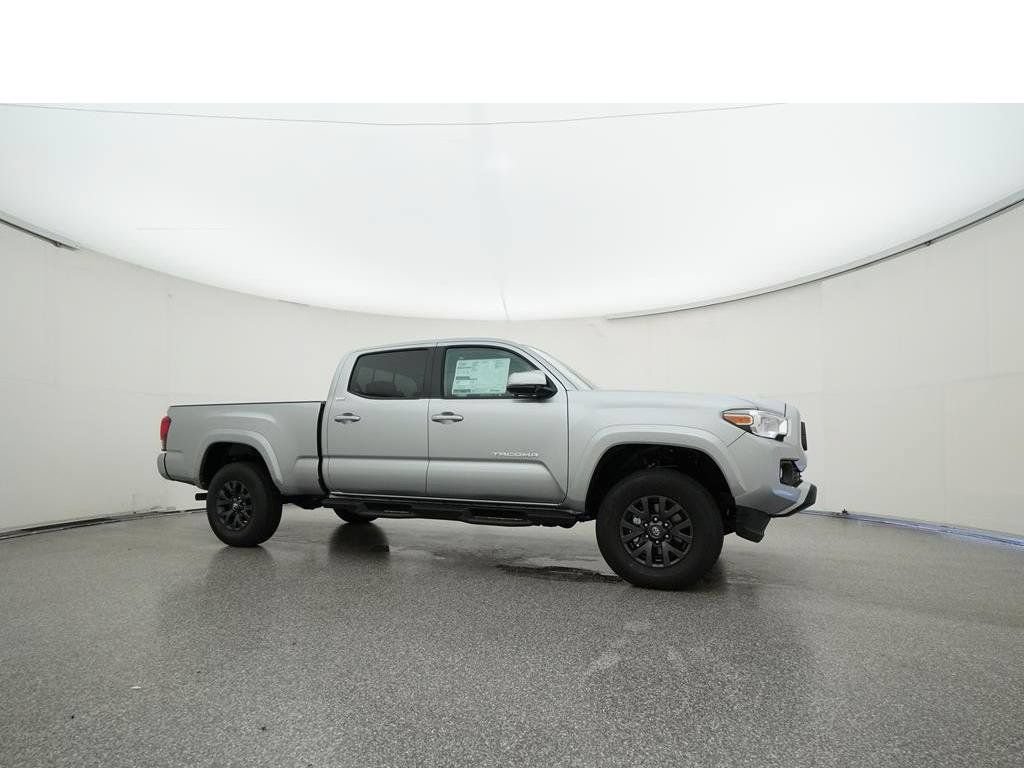 Used 2022 Toyota Tacoma SR5 w/ Technology Package AWD/4WD image 34