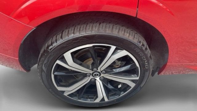 Used 2022 Volvo XC60 T8 R-Design w/ Advanced Package AWD/4WD image 6