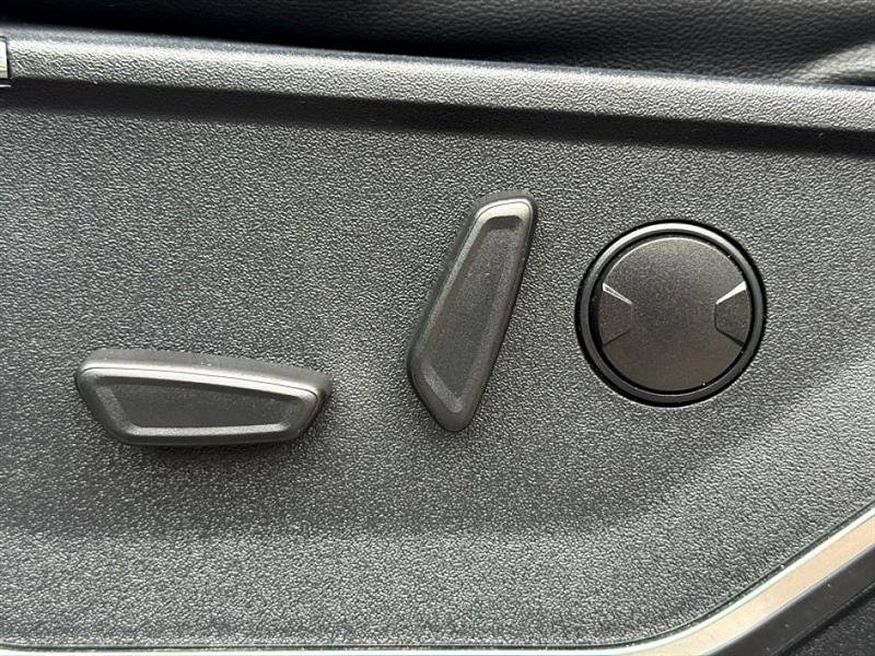 Used 2022 Ford F150 Lariat image 17