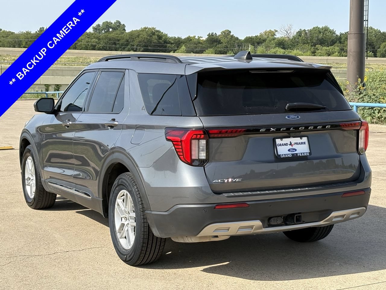 Certified 2025 Ford Explorer Active w/ Active Comfort Package RWD image 6