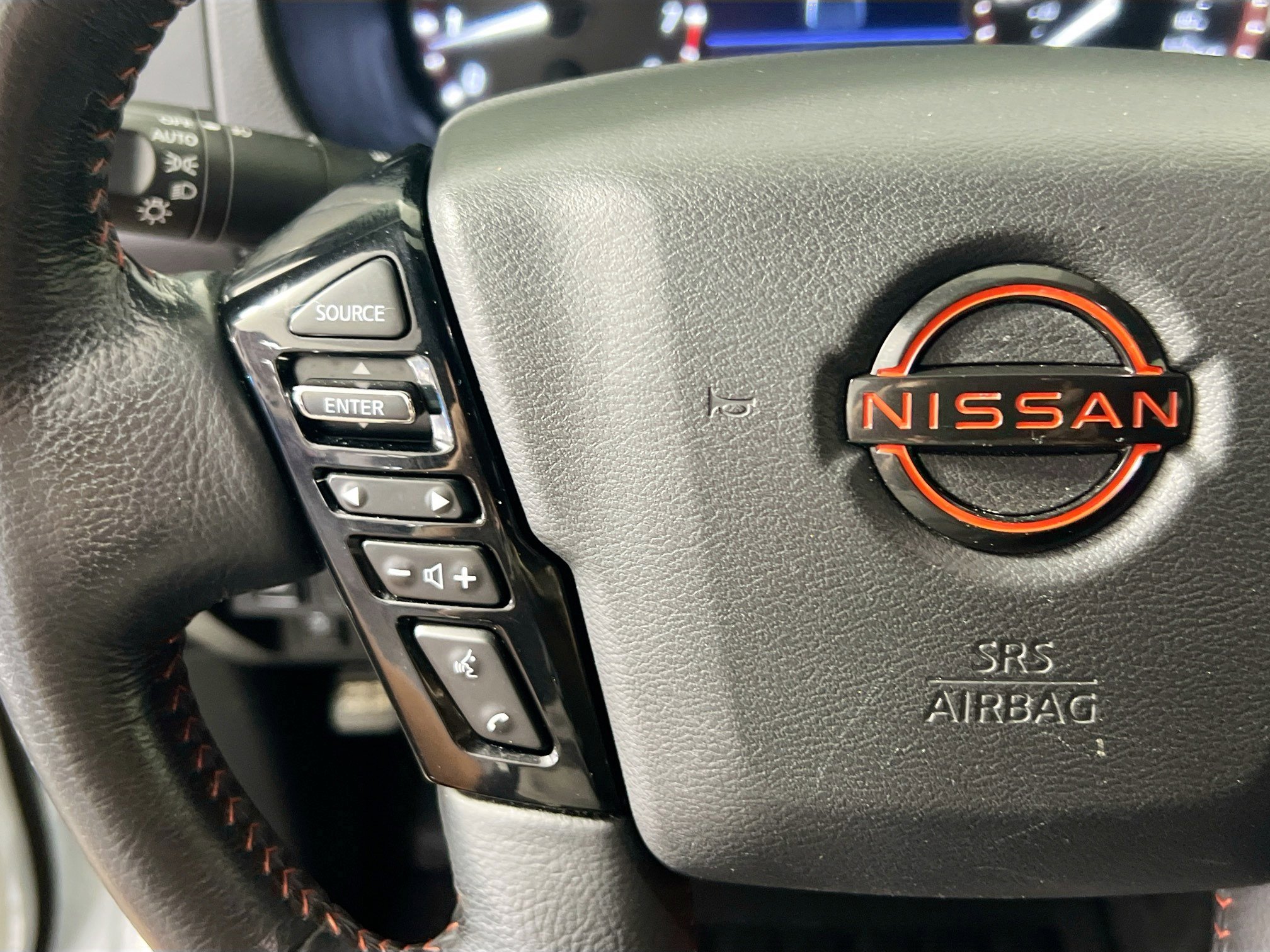 Used 2022 Nissan Frontier Pro-X image 18
