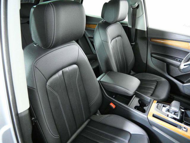 Certified 2023 Audi Q5 2.0T Premium w/ Convenience Package image 12