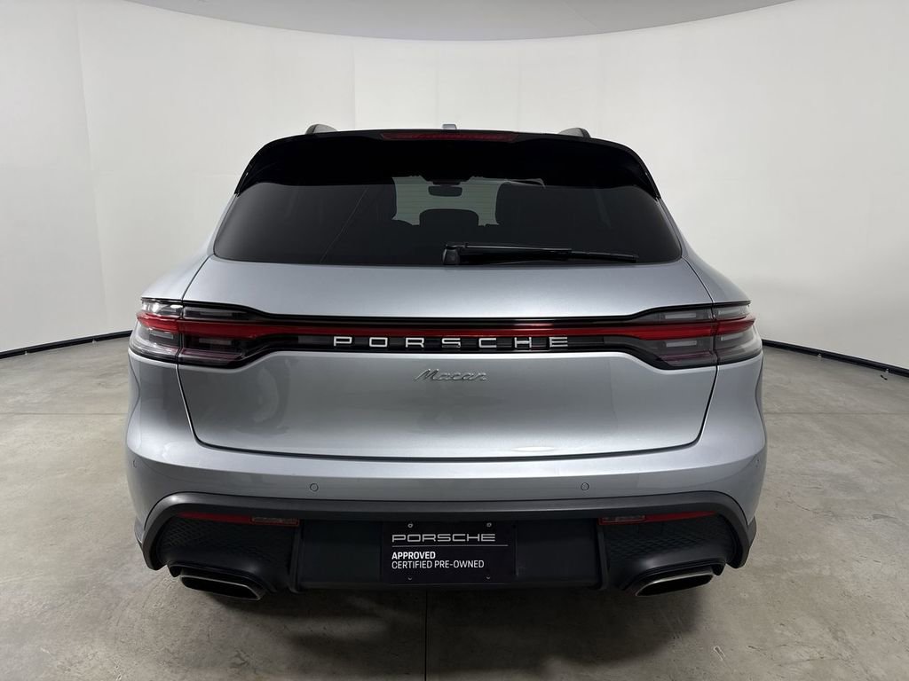 Certified 2025 Porsche Macan image 6
