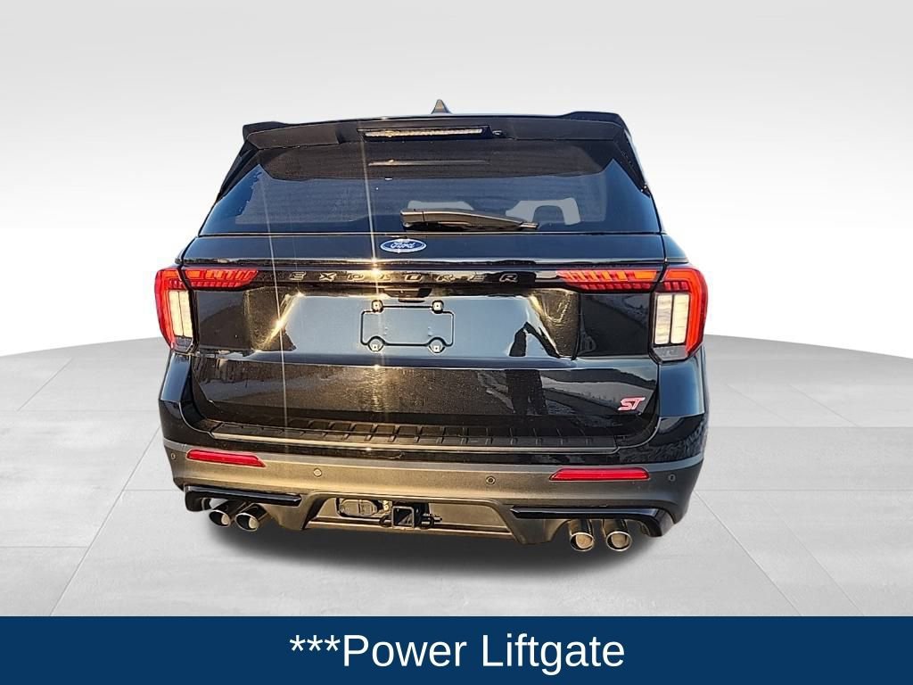Used 2025 Ford Explorer ST image 4