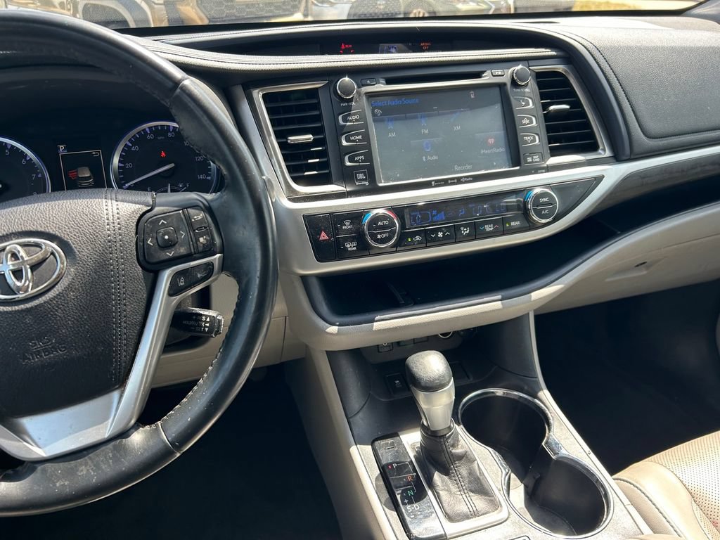 Used 2018 Toyota Highlander Limited FWD image 20