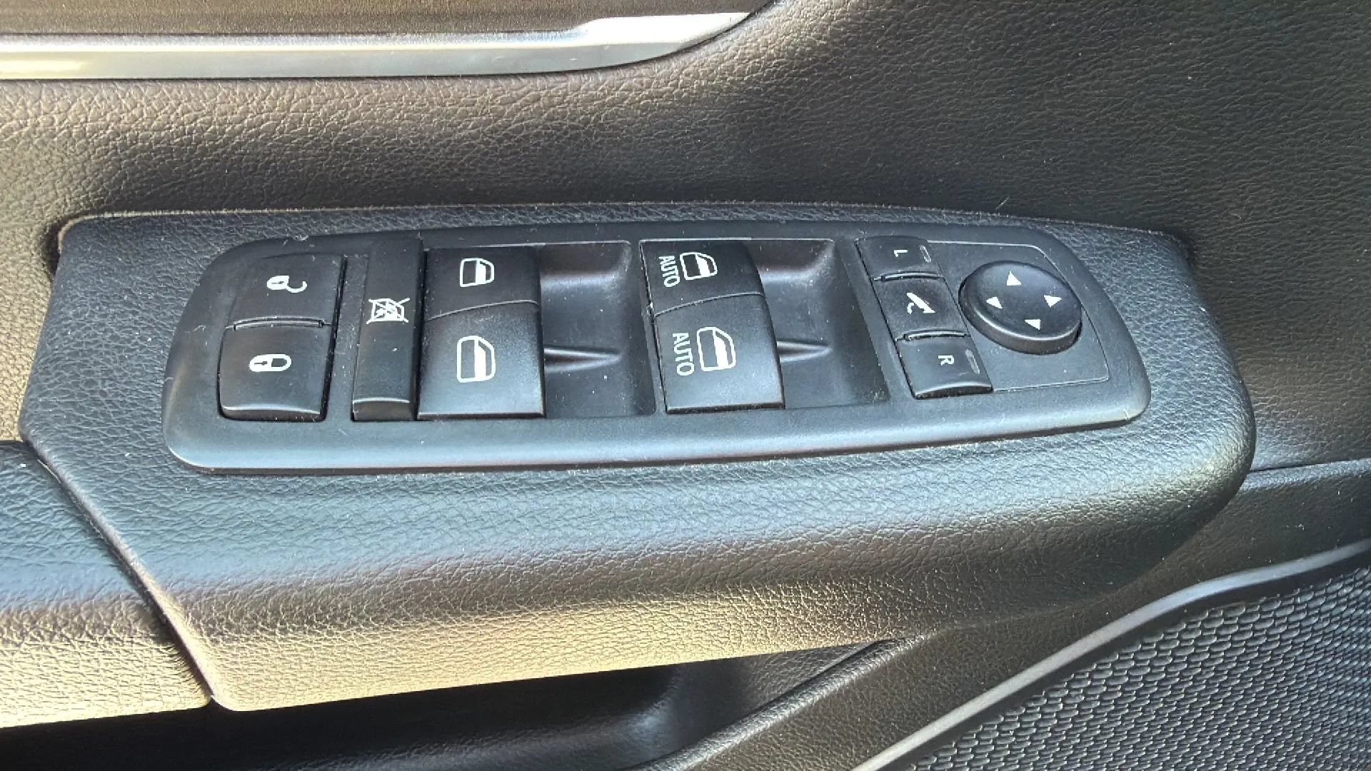 Used 2020 RAM 1500 Big Horn AWD/4WD image 20