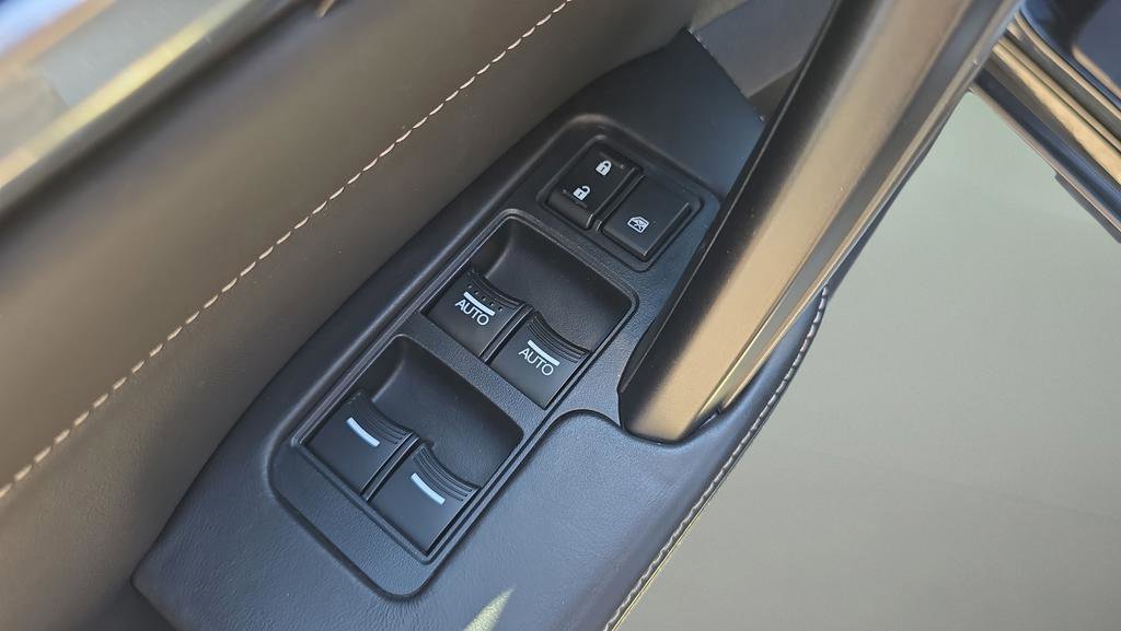 Used 2012 Acura TL SH-AWD image 16