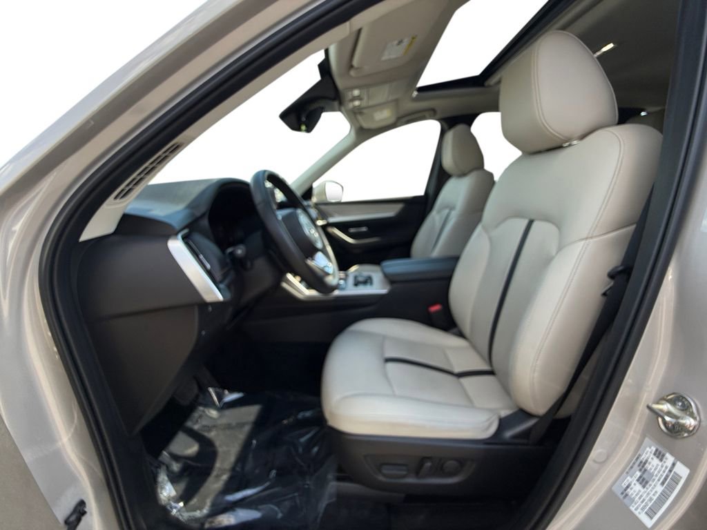 Used 2024 MAZDA CX-90 Plug-In Hybrid w/ Preferred AWD/4WD image 9