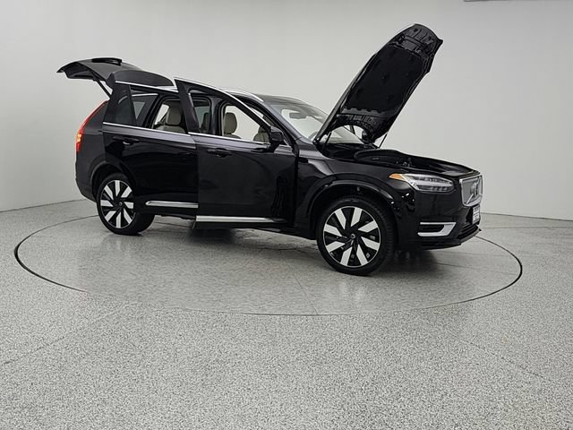 Certified 2025 Volvo XC90 T8 Plus w/ Protection Package Premier AWD/4WD image 10