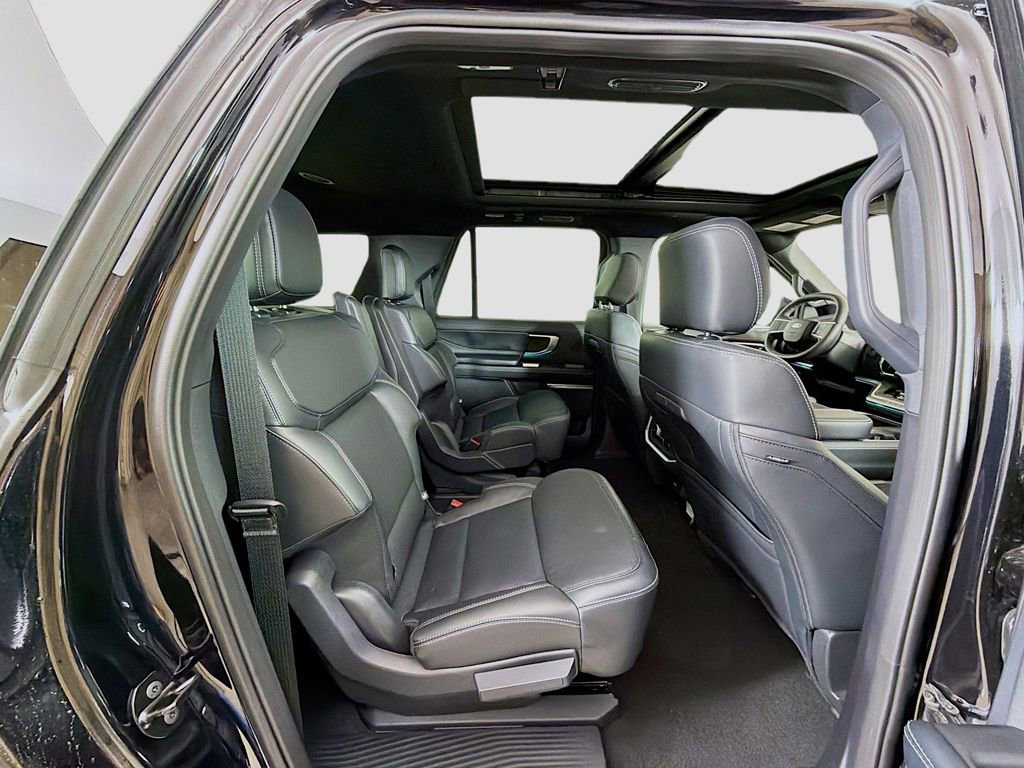 New 2025 Ford Expedition Max Platinum w/ Stealth Performance Package image 29