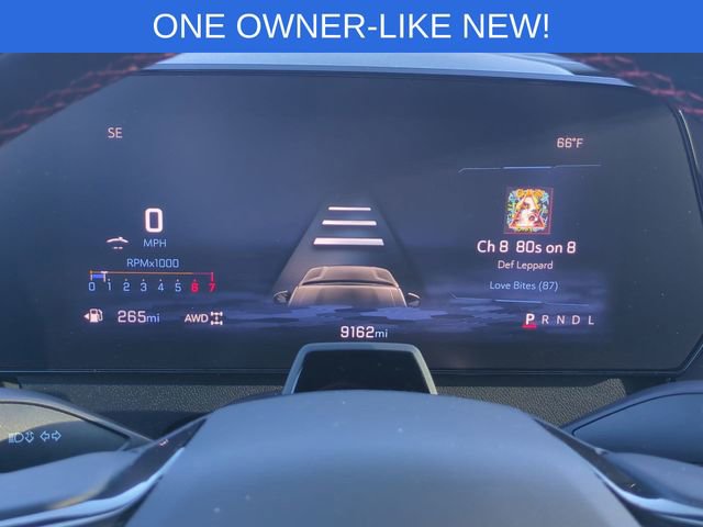 Used 2025 Chevrolet Traverse RS image 13