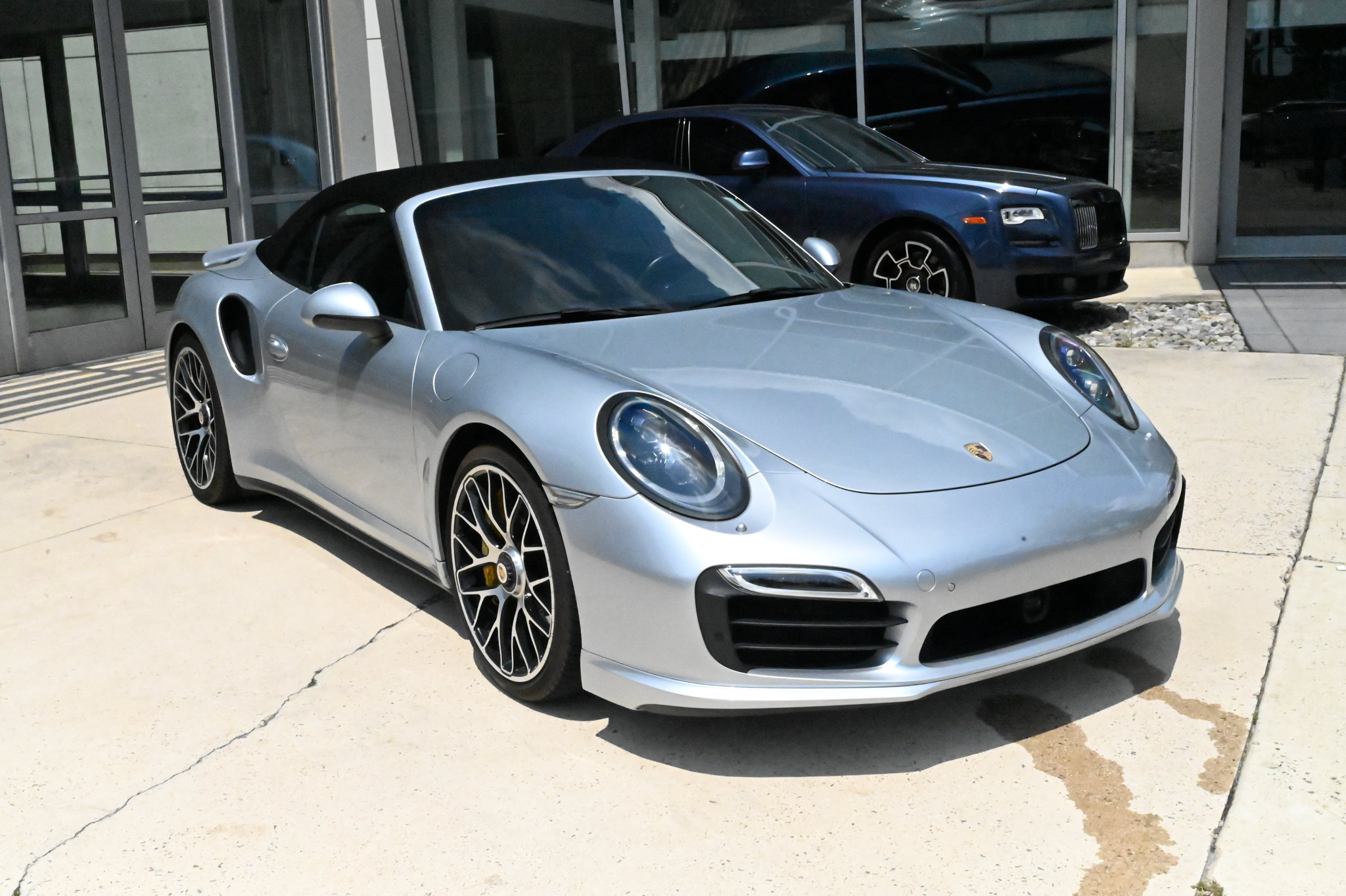 Used 2016 Porsche 911 Turbo S AWD/4WD image 3