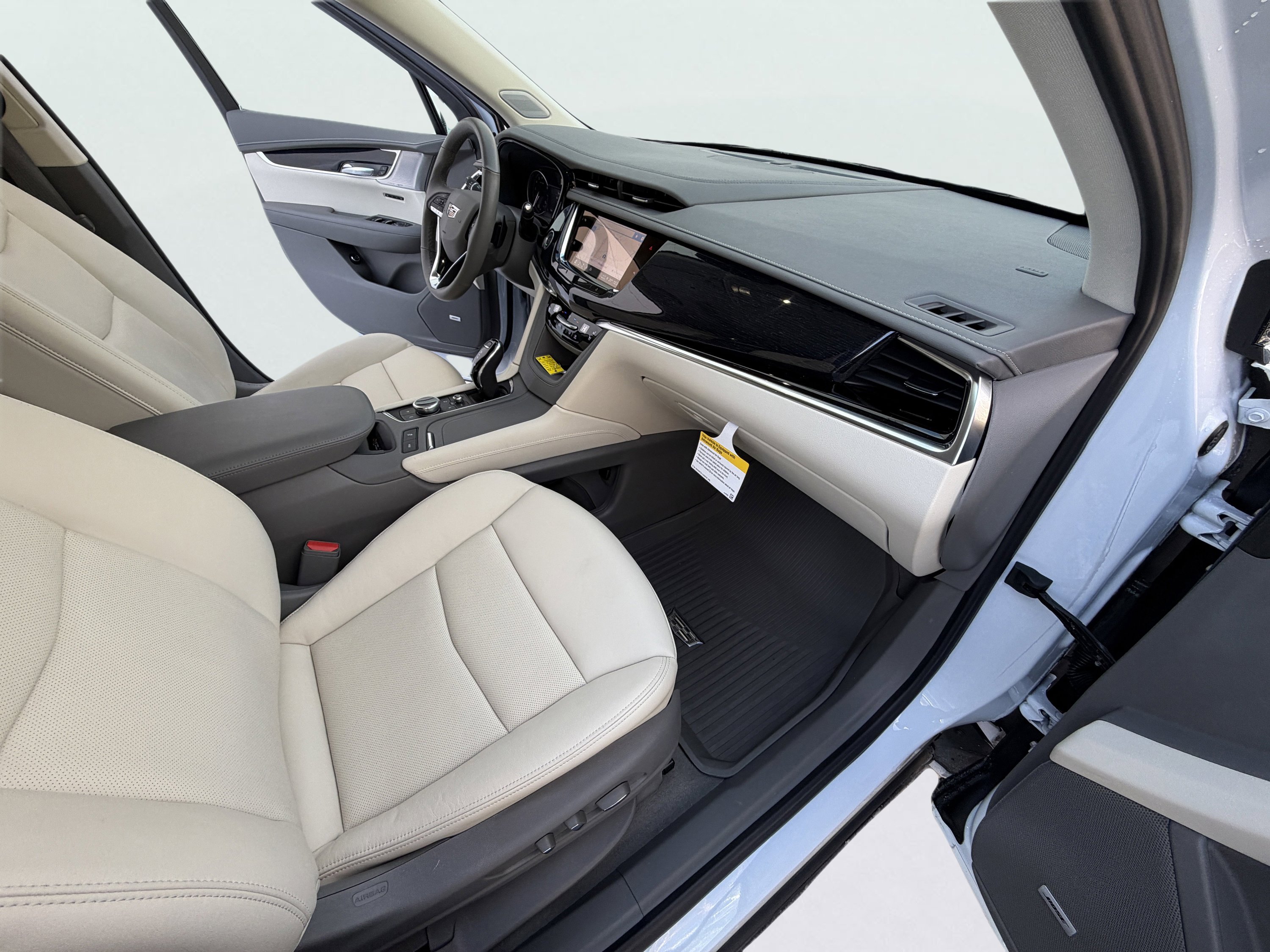 Certified 2025 Cadillac XT6 Premium Luxury w/ LPO, Floor Liner Package image 35
