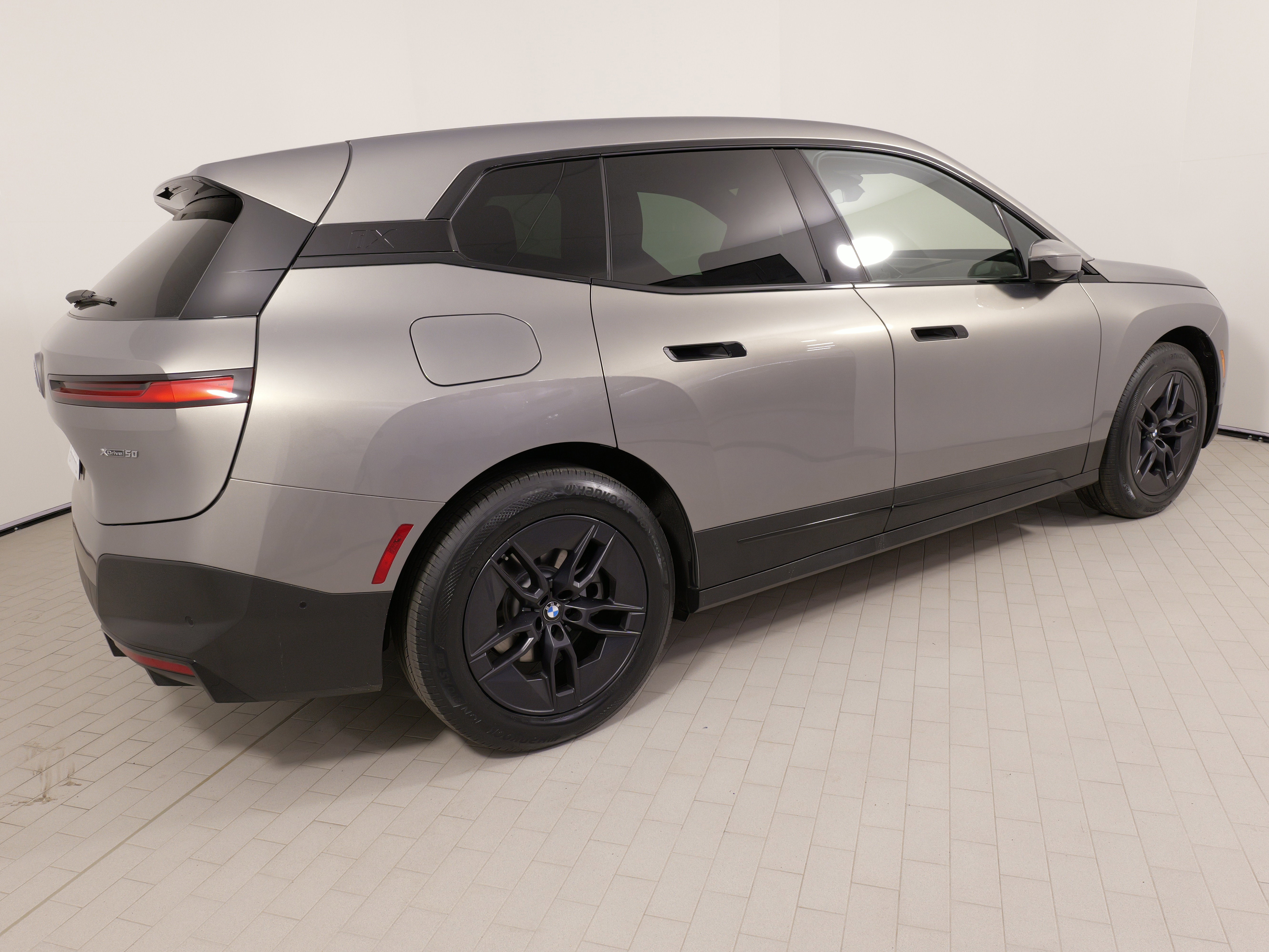 Used 2024 BMW iX xDrive50 image 11