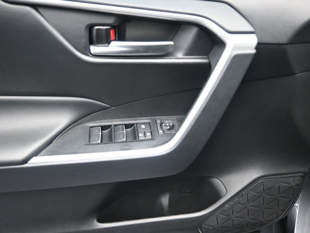 Used 2024 Toyota RAV4 XLE image 20
