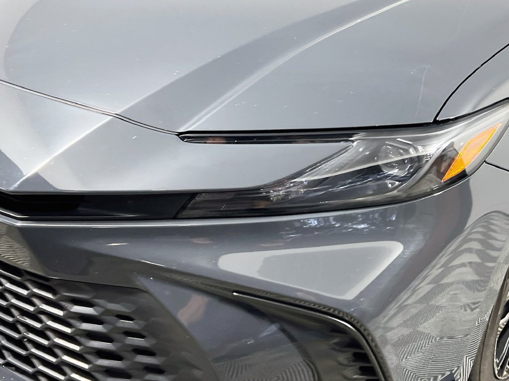 Used 2025 Toyota Camry SE FWD image 9