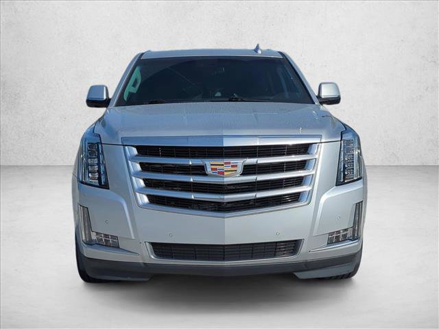 Used 2018 Cadillac Escalade Luxury RWD image 2