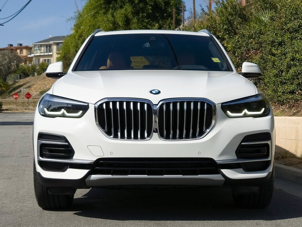 Certified 2023 BMW X5 sDrive40i w/ Parking Assistance Package image 3