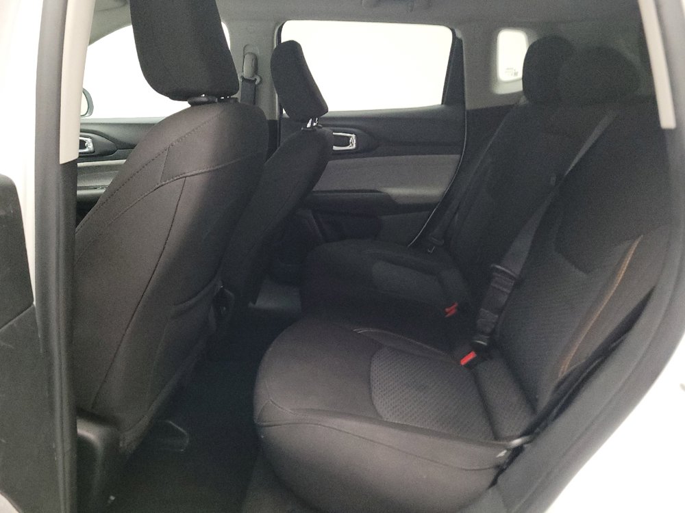Used 2022 Jeep Compass Sport AWD/4WD image 18