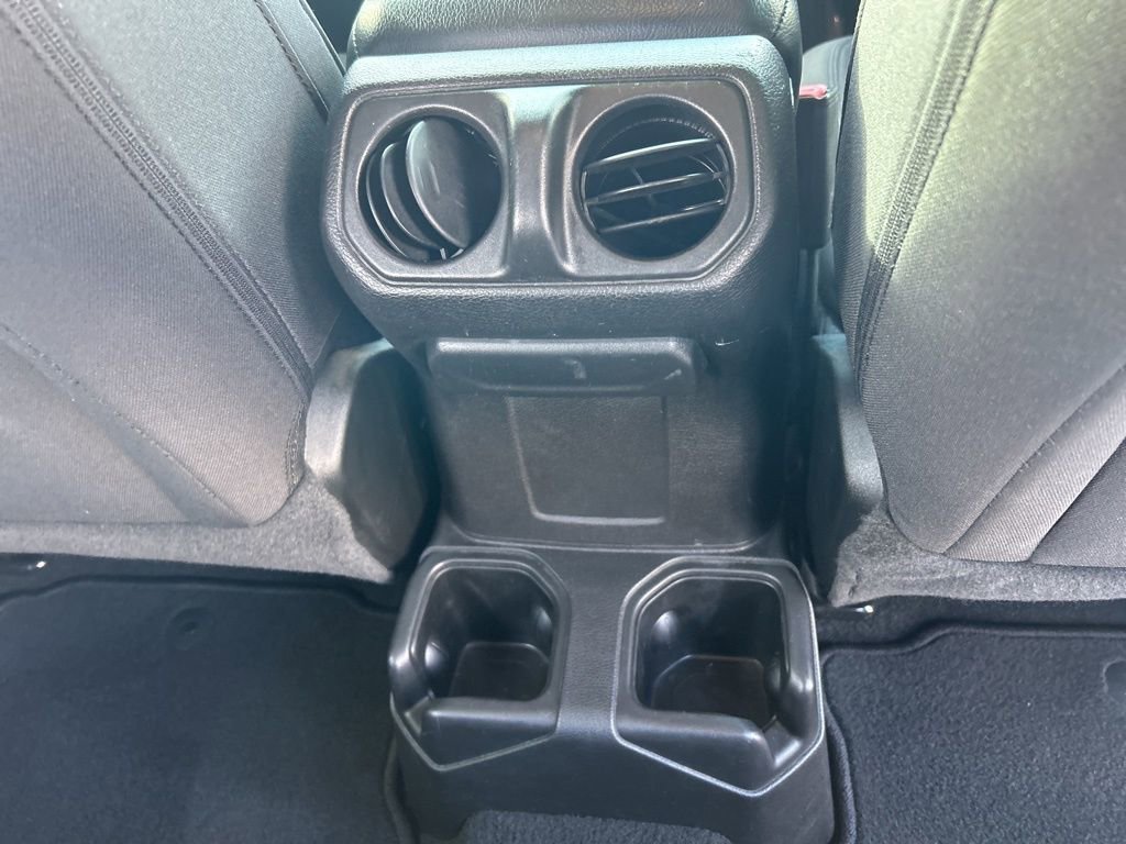Used 2022 Jeep Wrangler Unlimited Sport image 28