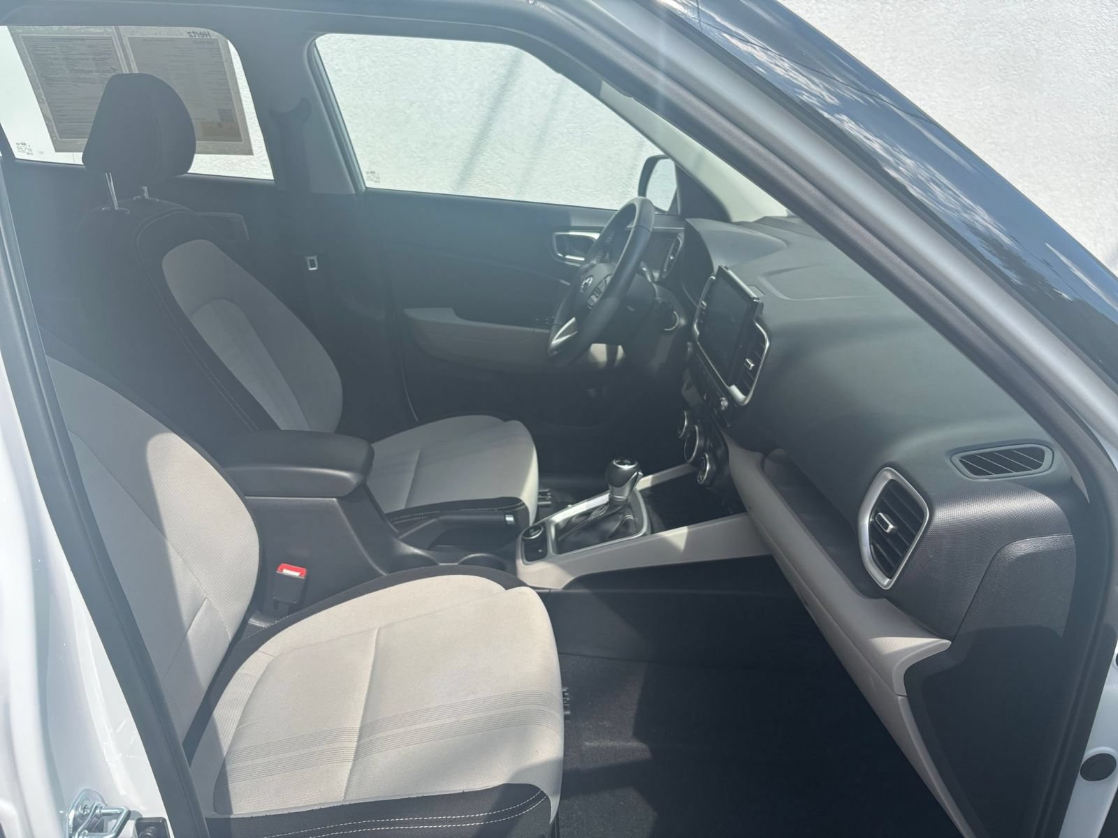Used 2026 Hyundai Venue SEL FWD image 25
