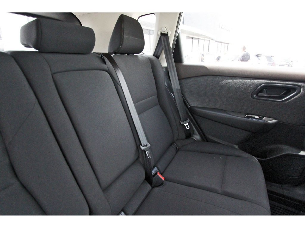 Used 2023 Nissan Rogue S FWD image 13