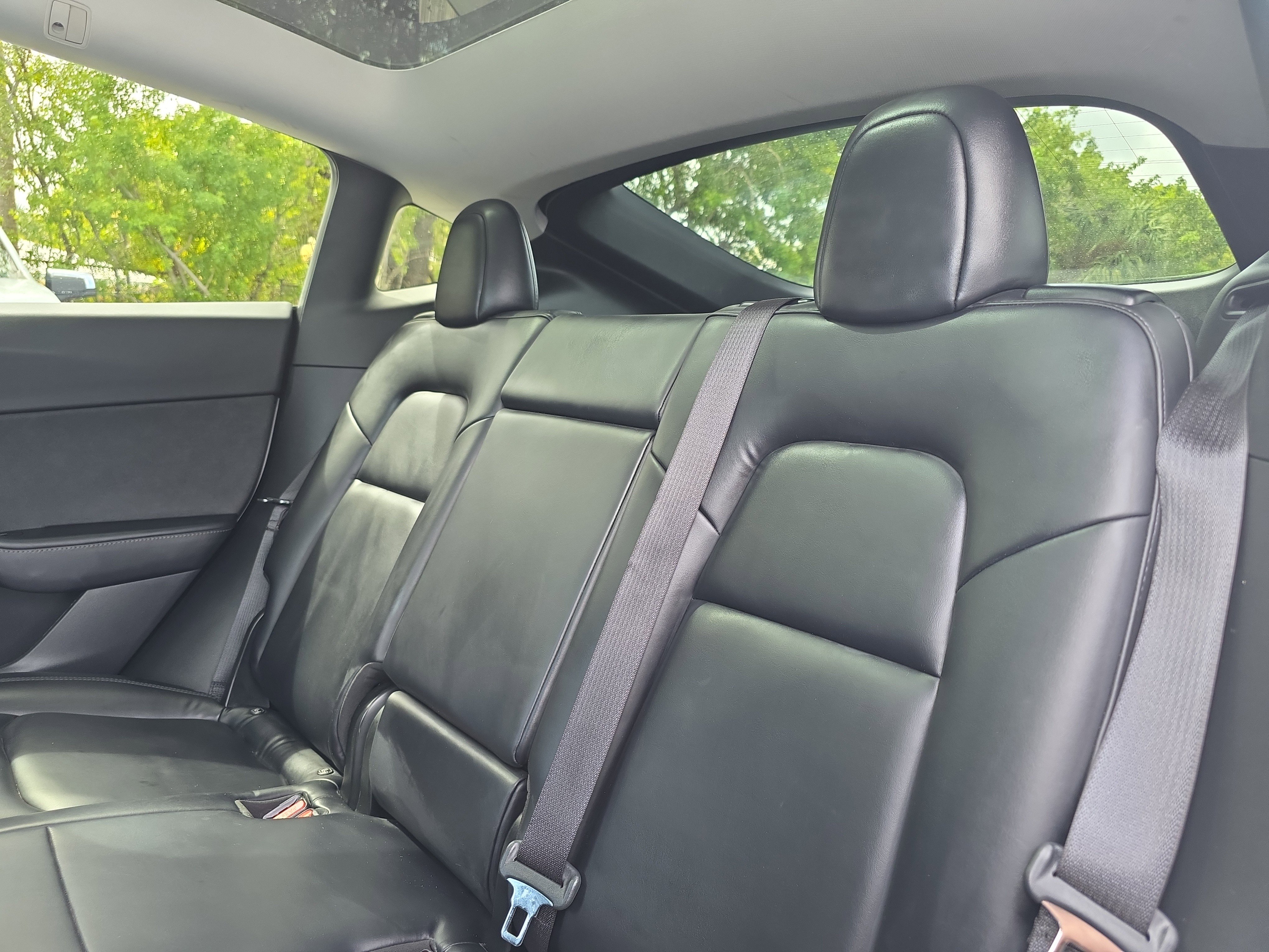 Used 2020 Tesla Model Y Long Range image 14