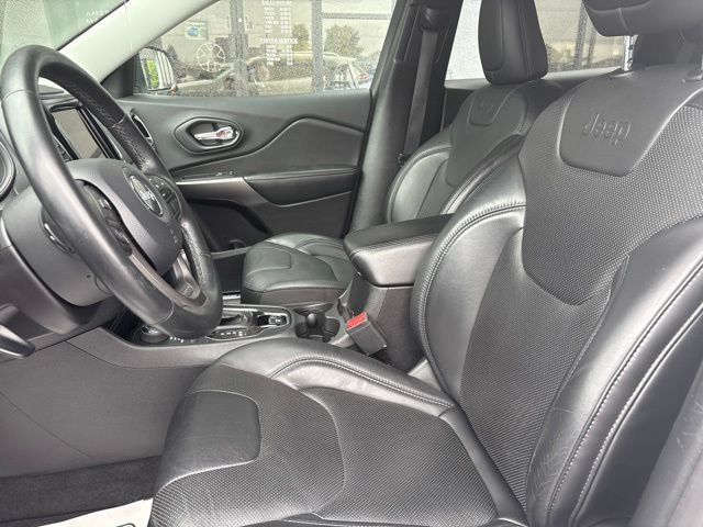 Used 2019 Jeep Cherokee Limited AWD/4WD image 4