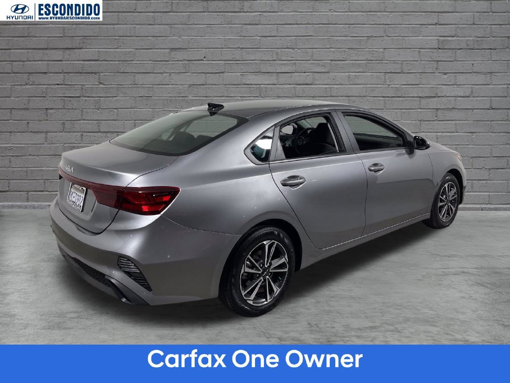 Used 2024 Kia Forte LXS w/ LXS Technology Package FWD image 3