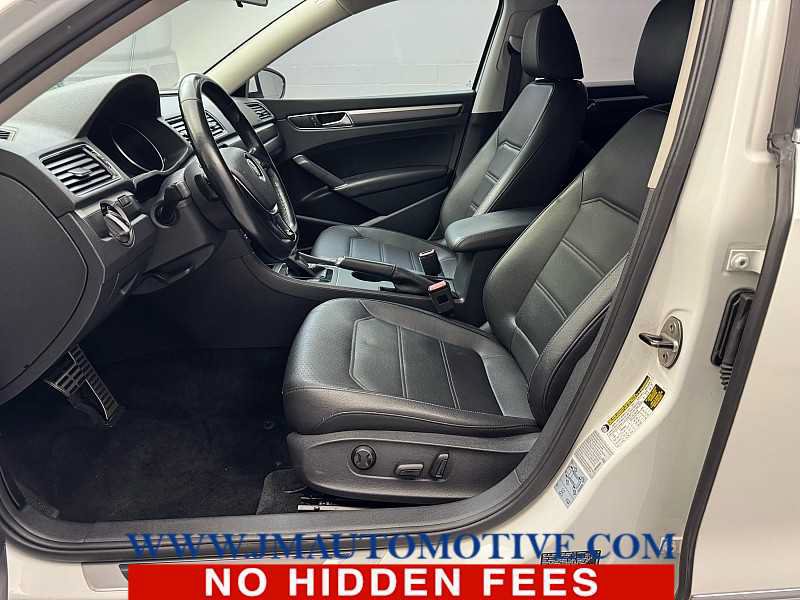 Used 2017 Volkswagen Passat 1.8T R-Line FWD image 12
