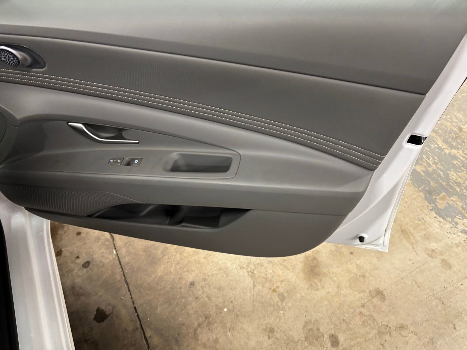 Certified 2024 Hyundai Elantra SEL w/ Convenience Package FWD image 20