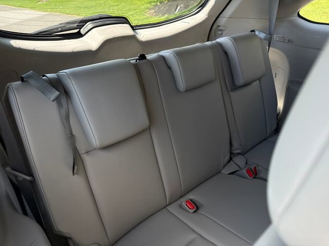 Used 2019 Toyota Highlander XLE AWD/4WD image 16