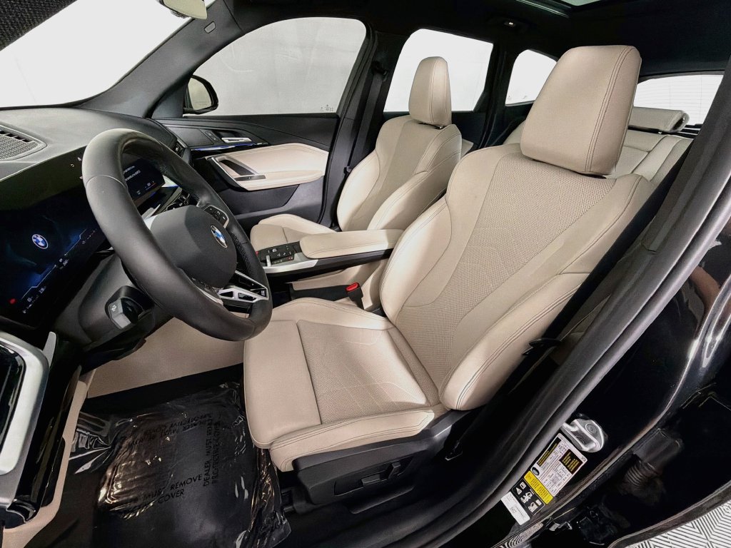 Used 2023 BMW X1 xDrive28i w/ M Sport Package AWD/4WD image 21